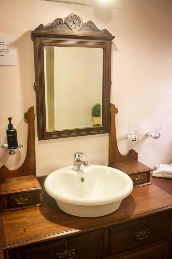 Old Mill Guest House Свелендам Екстериор снимка